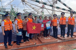 Phát huy sức mạnh lòng dân trên biển: Bộ Tư lệnh Vùng Cảnh sát Biển 3 đẩy mạnh phong trào “Dân vận khéo”