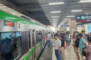 Lắp bổ sung thêm hệ thống chữa cháy cho tàu điện Cát Linh