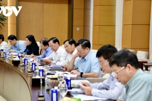 Đề xuất tăng mức phụ cấp phục vụ với bộ trưởng, bí thư tỉnh uỷ, cấp tướng
