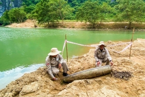 Quảng Trị: Phát hiện và xử lý an toàn bom sót lại sau chiến tranh trên sông Son