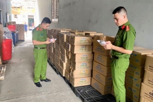 Công an Hà Tĩnh triệt phá đường dây sản xuất, buôn bán cồn y tế giả quy mô lớn