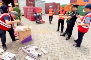 Lật tẩy thủ đoạn buôn lậu "đội lốt" hàng quá cảnh