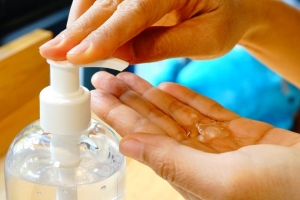 Tiêu hủy lô nước rửa tay chứa 3 chất không có trong thành phần công bố