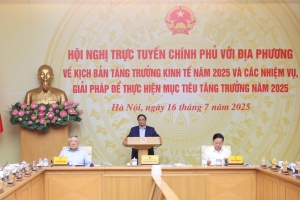 Thủ tướng: Phấn đấu tăng trưởng kinh tế năm 2025 từ 8,3-8,5%