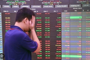 Nhận định chứng khoán ngày 30/7: Sau cú sập 64 điểm, VN-Index liệu có bật lại ?