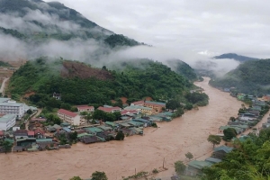 Chủ tịch UBND tỉnh trực tiếp chỉ đạo ứng phó mưa lũ tại miền Tây Nghệ An