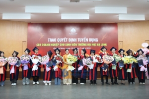 Gần 200 sinh viên Trường Đại học Hạ Long được tuyển dụng trước khi tốt nghiệp