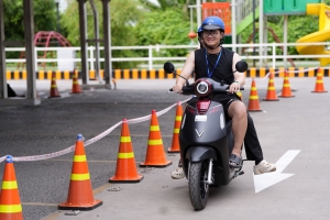  “Đại hội đổi xăng lấy điện” bùng nổ khắp ba miền: Khách xếp hàng lái thử, chốt đơn liền tay với loạt ưu đãi lớn