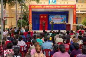 Ấm áp “Phiên chợ tình nghĩa”