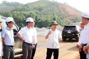 Bí thư Tỉnh ủy Lạng Sơn Hoàng Văn Nghiệm kiểm tra thực địa tình hình triển khai Dự án tuyến cao tốc Cửa khẩu Hữu Nghị - Chi Lăng