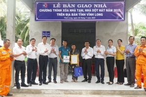 EVNSPC: Hoàn thành chương trình xóa nhà tạm, nhà dột nát