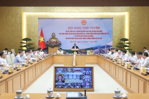 Thủ tướng: 3 mục tiêu lớn cuối năm 2025 để hoàn thành xuất sắc đột phá chiến lược về hạ tầng giao thông