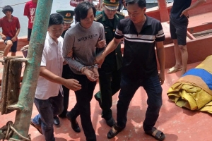 BĐBP TP. Hồ Chí Minh bắt giữ đối tượng bị truy nã lẩn trốn trên tàu cá