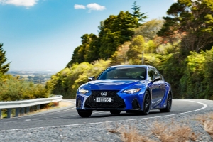 Lexus âm thầm dừng sản xuất một loạt mẫu xe trong thời gian tới
