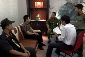 Triệt phá cơ sở kinh doanh của người Trung Quốc, thu giữ hàng giả và sản phẩm động vật quý hiếm