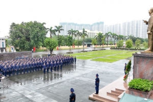 Đoàn đại biểu dự Đại hội đại biểu Đảng bộ Cảnh sát Biển Việt Nam lần thứ VI dâng hoa, dâng hương tưởng nhớ Chủ tịch Hồ Chí Minh