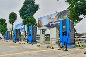 Làn sóng đầu tư hạ tầng sạc điện xe hơi