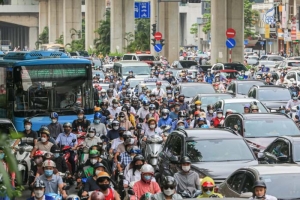 Phó Chủ tịch Quốc hội Vũ Hồng Thanh: Cần có biện pháp hỗ trợ để hạn chế xe xăng