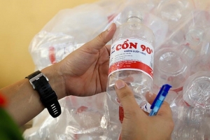 CEO công ty y tế bị khởi tố vì sản xuất cồn y tế giả chứa Methanol độc hại