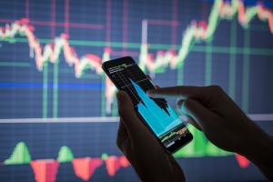 VN-Index hôm nay: Nhà đầu tư giảm dần tỷ trọng cổ phiếu đã tăng nóng, tìm kiếm cơ hội giải ngân mới