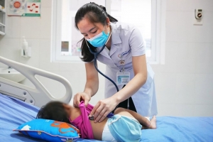 Quảng Ninh: Cấp cứu kịp thời trẻ 21 tháng tuổi nghi bị rắn cạp nia cắn