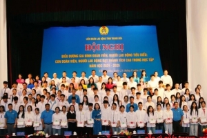 Thanh Hóa: Hội nghị biểu dương gia đình đoàn viên, người lao động tiêu biểu