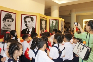 Ấn tượng trưng bày chuyên đề “Hồ Chí Minh - Những nét phác họa chân dung”