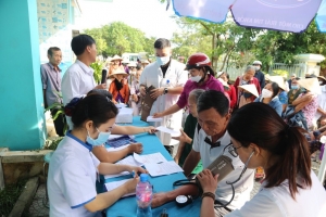 Thủ tướng chỉ đạo khẩn trương khắc phục cơ sở giáo dục, y tế bị thiệt hại do thiên tai
