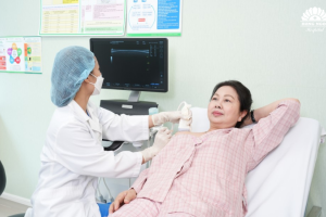 Tiêm PRP - Xu hướng mới điều trị đau do viêm gân khuỷu tay ở dân thể thao