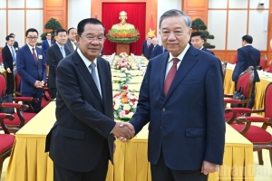 Tổng Bí thư Tô Lâm gặp Chủ tịch Đảng Nhân dân Campuchia Hun Sen