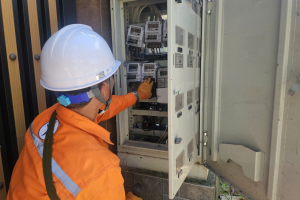 Khách hàng được EVNNPC giải quyết kịp thời phản ánh hóa đơn tháng 8/2025
