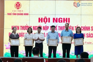 Quảng Ninh khen thưởng 32 người nộp thuế tiêu biểu