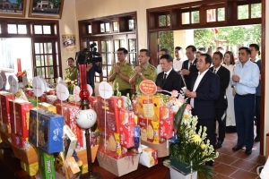 Trang trọng Lễ dâng hương kỷ niệm 56 năm ngày mất Chủ tịch Hồ Chí Minh