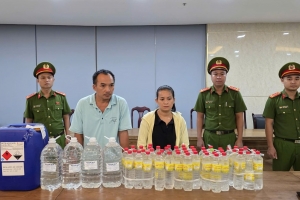 Đà Nẵng lại triệt phá thêm cơ sở sản xuất giấm ăn giả hơn 1.000 lít mỗi ngày
