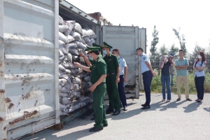 Phát hiện container chứa 29,84 tấn phế liệu kim loại có dấu hiệu vi phạm pháp luật