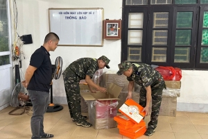 Hải quan khu vực VIII: Phát hiện 8 thùng bánh Trung thu có dấu hiệu nhập lậu