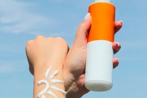 Tạm ngừng lưu hành Kem chống nắng SPF Sun G8 Collagen: Chỉ số chống nắng thực tế chỉ bằng 1/4 so với công bố