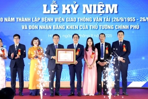 Bệnh viện Giao thông vận tải kỷ niệm 70 năm thành lập và đón nhận Bằng khen của Thủ tướng Chính phủ