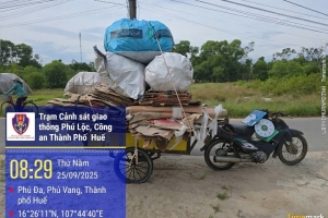 Huế: 10 ngày xử lý gần 150 trường hợp xe ba gác, xe kéo đẩy gây mất an toàn giao thông