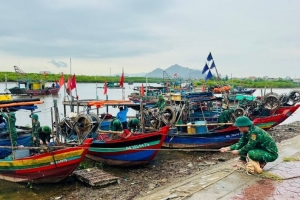 Hà Tĩnh dừng các cuộc họp chưa cần thiết để tập trung ứng phó với bão số 10