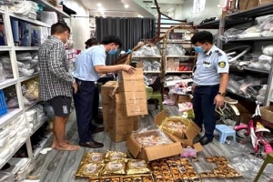 Ninh Bình: Phát hiện, xử lý hơn 1.000 bánh trung thu không rõ nguồn gốc