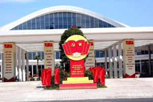 Hải Phòng những ngày tháng 9 rợp sắc đỏ