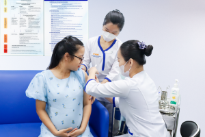 Lần đầu Việt Nam có vắc xin RSV, bảo vệ trẻ nhỏ và người cao tuổi