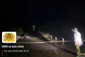 Công an tỉnh Thanh Hóa xuyên đêm giúp dân ứng phó với bão số 10