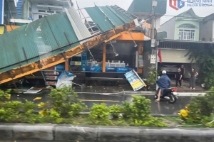 Dông lốc khiến 9 người bị thương và thiệt hại về tài sản tại xã Đầm Hà