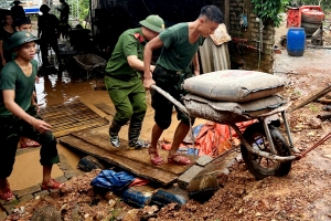 Bắc Ninh: Quân - dân đoàn kết, đồng lòng ứng phó, khắc phục hậu quả mưa lũ
