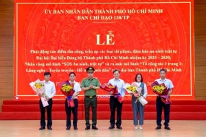 TP. HCM tuyên truyền mô hình ‘Tổ công tác 3 trong 1: Lắng nghe - Tuyên truyền - Hỗ trợ người dân’