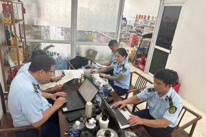 Ninh Bình: Xử phạt hộ kinh doanh vi phạm an toàn thực phẩm và bán hàng không rõ nguồn gốc