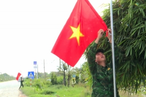 Chi đoàn Đồn Biên phòng Cửa khẩu Quốc tế Mộc Bài ra quân thực hiện công trình thanh niên