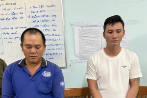 TP.HCM: Bắt giam hai đối tượng sản xuất nước uống giả thương hiệu nổi tiếng